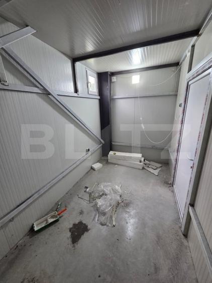 Spațiu comercial, de 300 mp, în Panic