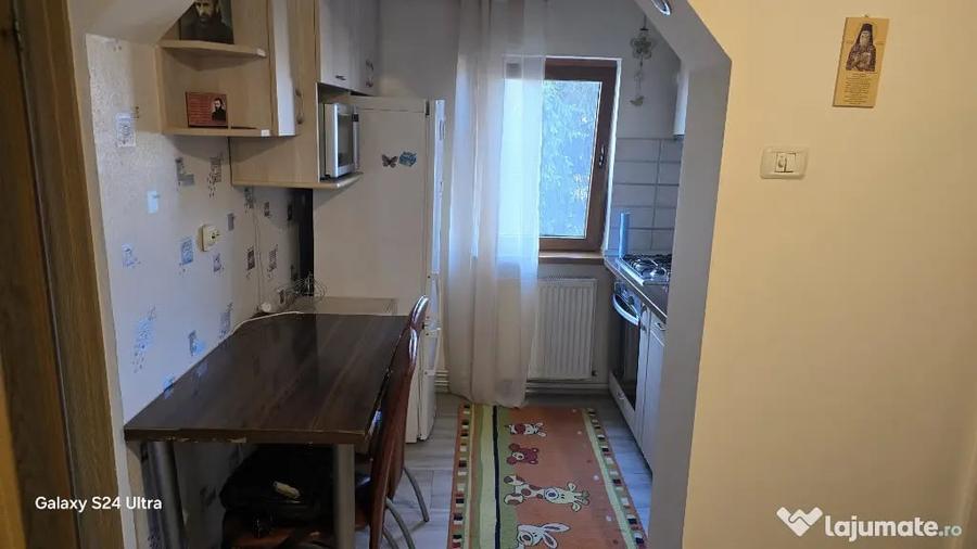 Inchiriez garsoniera in Deva, zona Saturn (Politie), decomandata, et 2 - 11