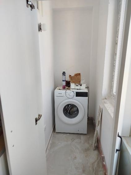 Apartament cu 3 camere decomandat, mobilat în Tractorul