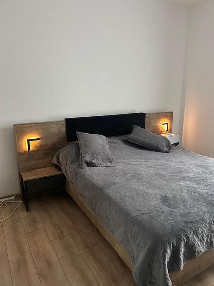 Duplex cu 4 camere cu Canalizare în Central