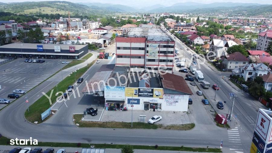 Spațiu comercial, de 9,500 mp, în Curtea de Argeș