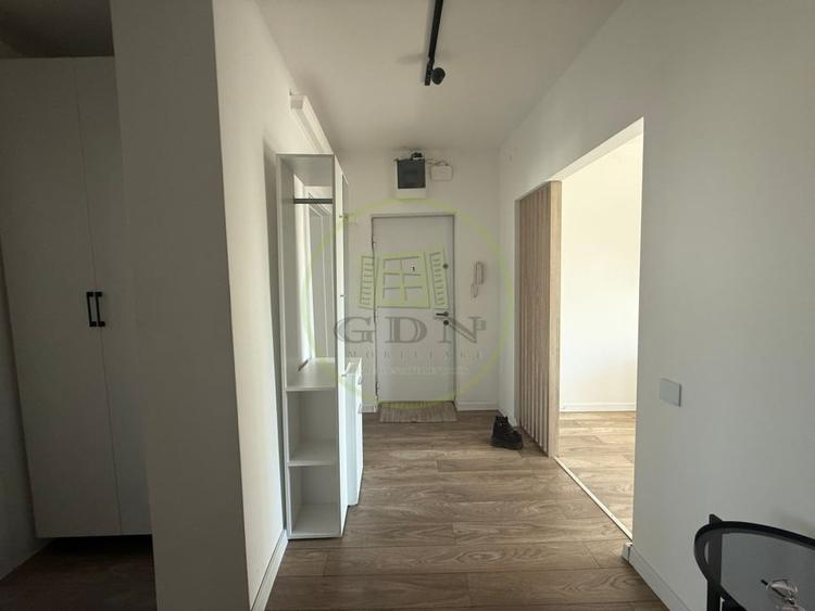 Apartament cu 4 camere decomandat, mobilat în 1 Mai