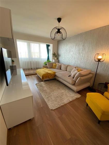 Apartament cu 3 camere decomandat în Decebal