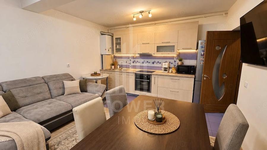 Apartament cu 2 camere semidecomandat în Central