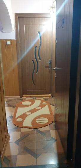 Apartament cu 3 camere decomandat în Lupeni