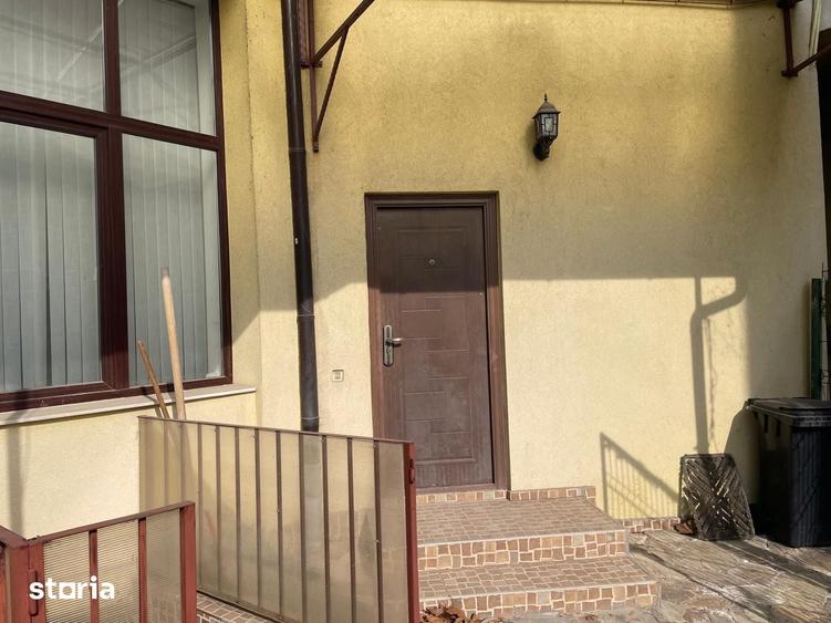Apartament cu 5 camere în Orașul Nou
