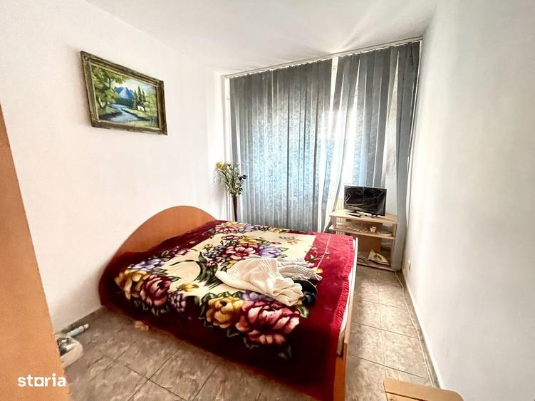 Apartament cu 3 camere decomandat în Republicii