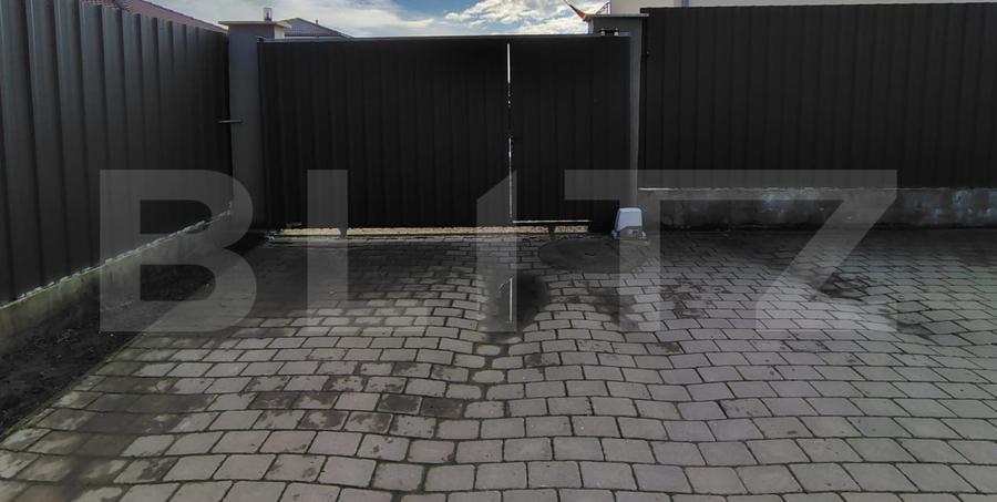 Casă individuală cu 4 camere cu Canalizare în Jucu de Sus