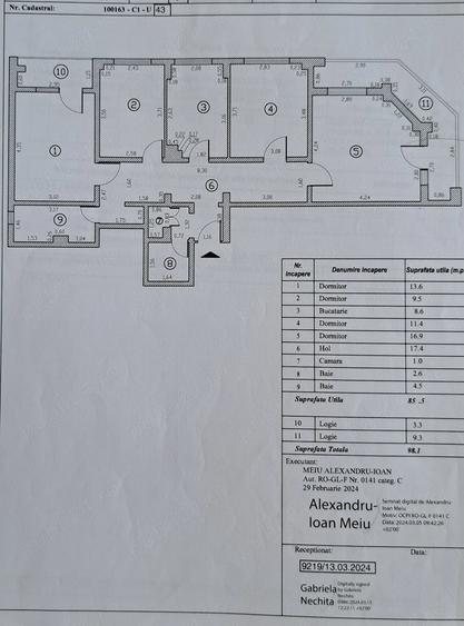 Apartament cu 4 camere decomandat în Central