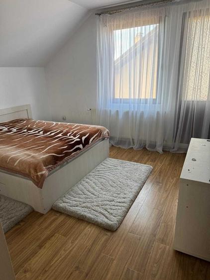 Casă cu 4 camere cu Teren 450 Mp în Central