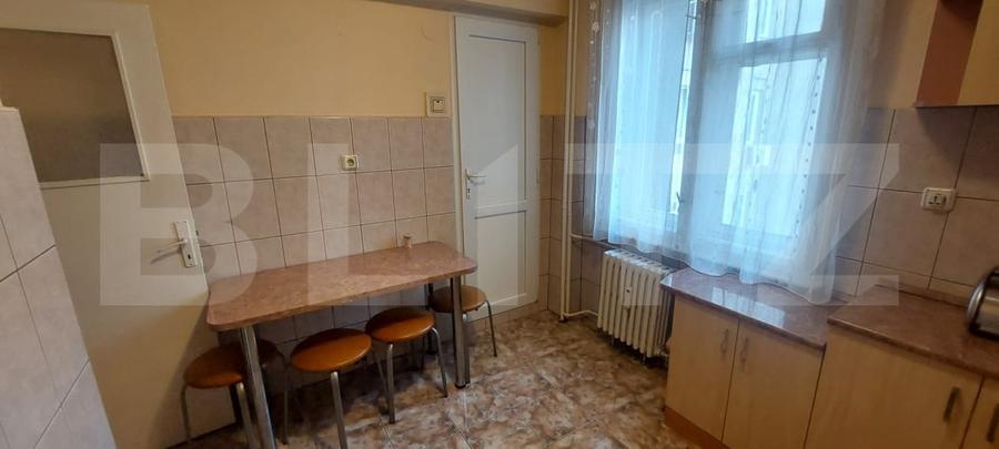 Apartament de inchiriat, 3 cam, Decebal - 10