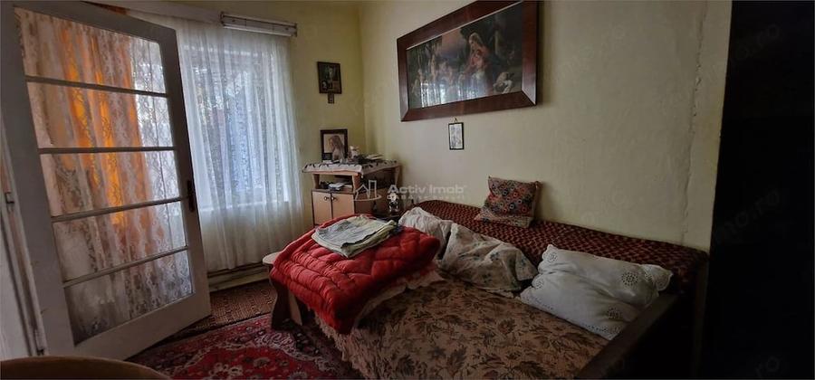 Casă cu 5 camere cu Teren 108 Mp în Muncitoresc