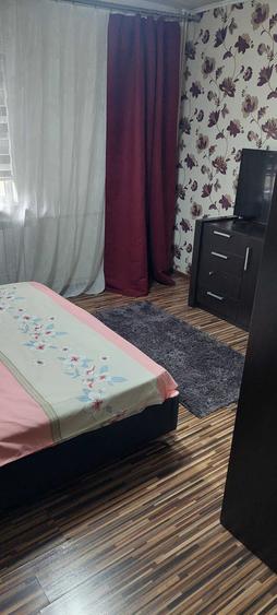 Apartament cu 3 camere decomandat în 1 Mai