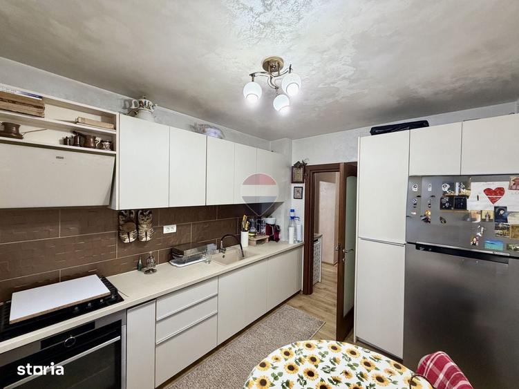 Apartament cu 3 camere în Brăilei