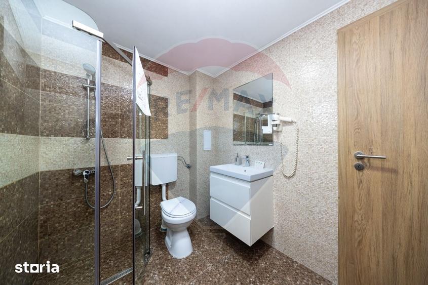 Spațiu comercial, de 2,109.7 mp, în Central