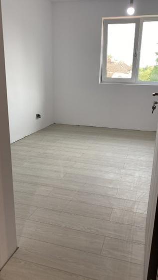 Casă individuală cu 3 camere cu Canalizare în Ciulnița