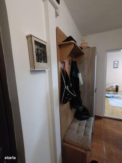 Apartament cu 2 camere decomandat, mobilat în Anda