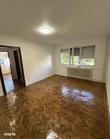 Apartament cu 2 camere semidecomandat în Calea București