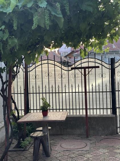 Casă cu 3 camere în Central