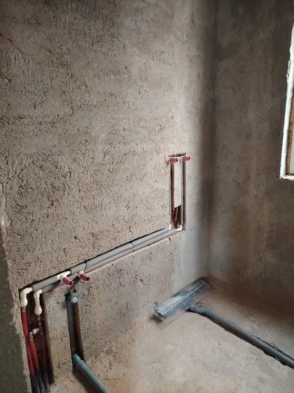 Casă cu 4 camere cu Teren 297 Mp în Central