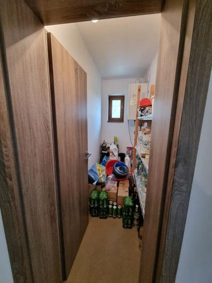 Casă individuală cu 5 camere cu Canalizare în Vetiș