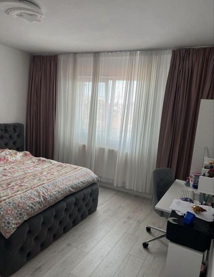 Casă cu 4 camere în Colentina