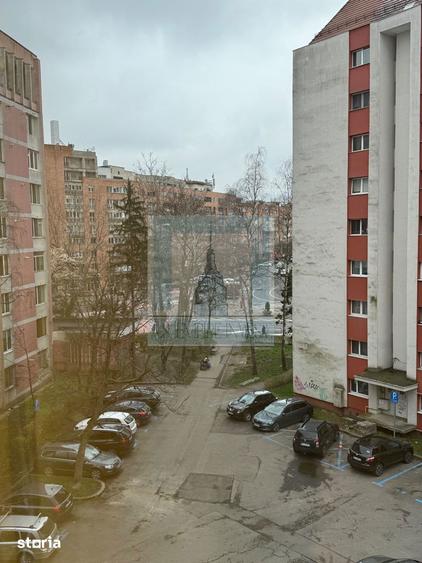 Apartament cu 2 camere semidecomandat în Centrul Civic