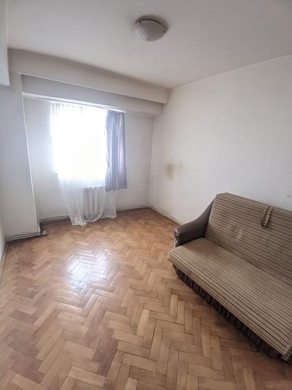 Apartament cu 3 camere decomandat în Mărăști — fotografia 2