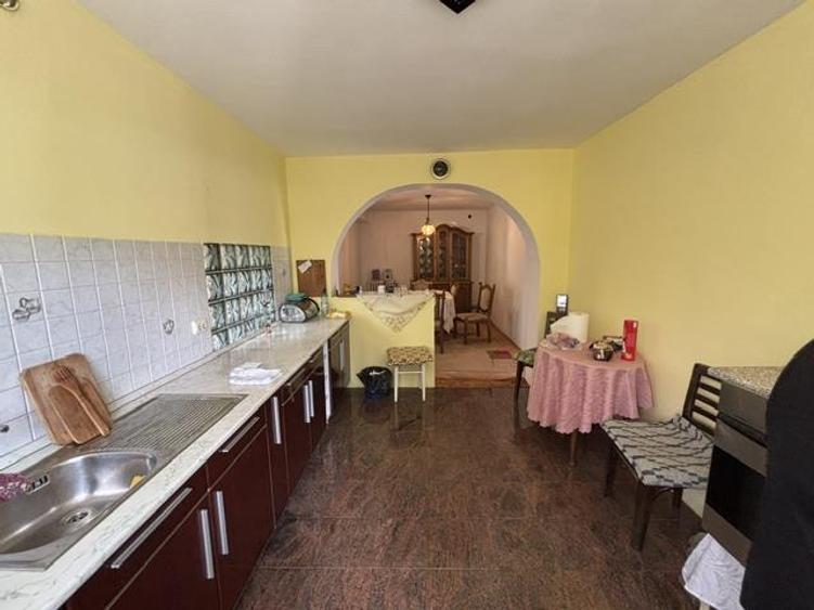 Casă cu 5 camere cu Teren 390 Mp în Lendt
