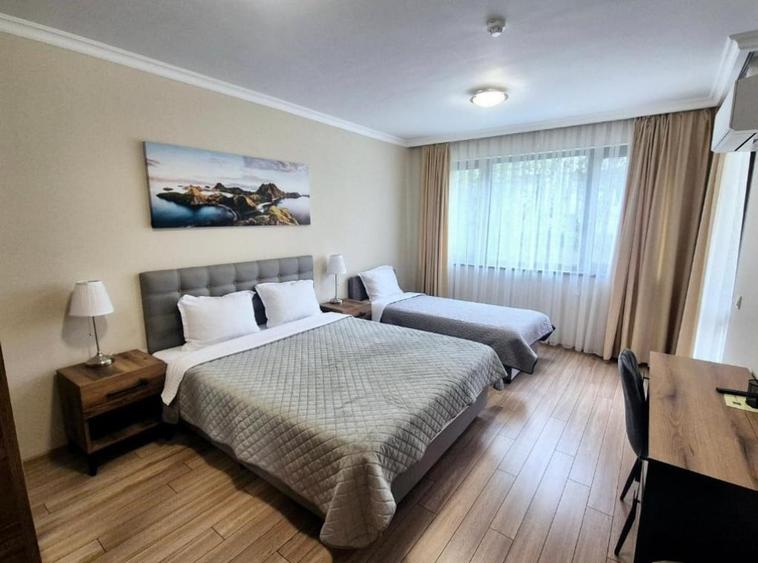 Apartament cu 3 camere decomandat în Colentina