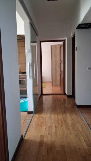 Inchiriez apartament Sibiu Mihai Viteazul - Piata Aurel Vlaicu - orice perioada . - 8