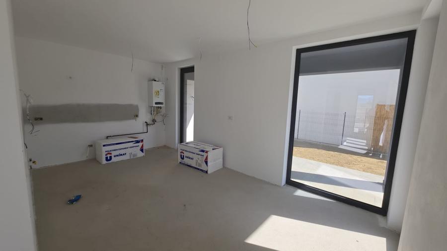 Casă individuală cu 4 camere cu Teren 400 Mp în Cetate