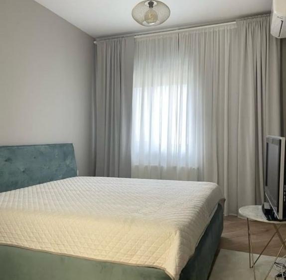 Apartament cu 3 camere decomandat, mobilat în Pipera
