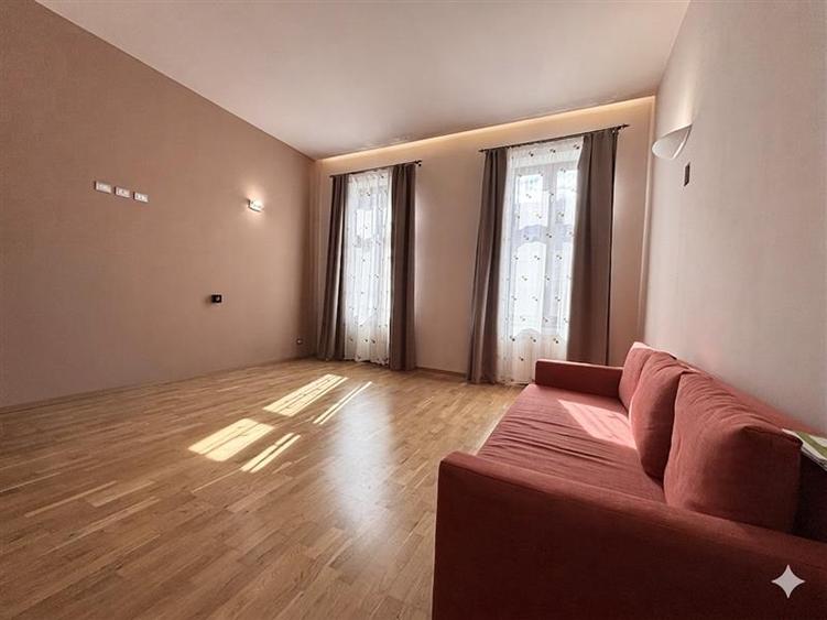 Apartament 2 camere ultracentral vizavi de teatru - 1