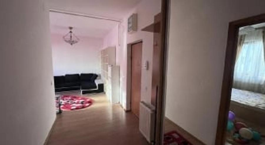 Apartament cu 3 camere decomandat, mobilat în Vitan