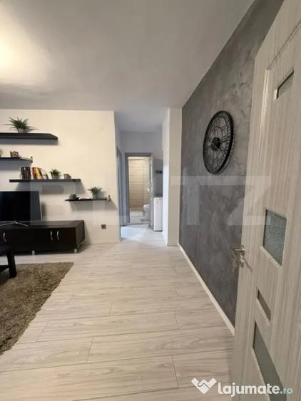 Apartament cu 2 camere semidecomandat în Democrației