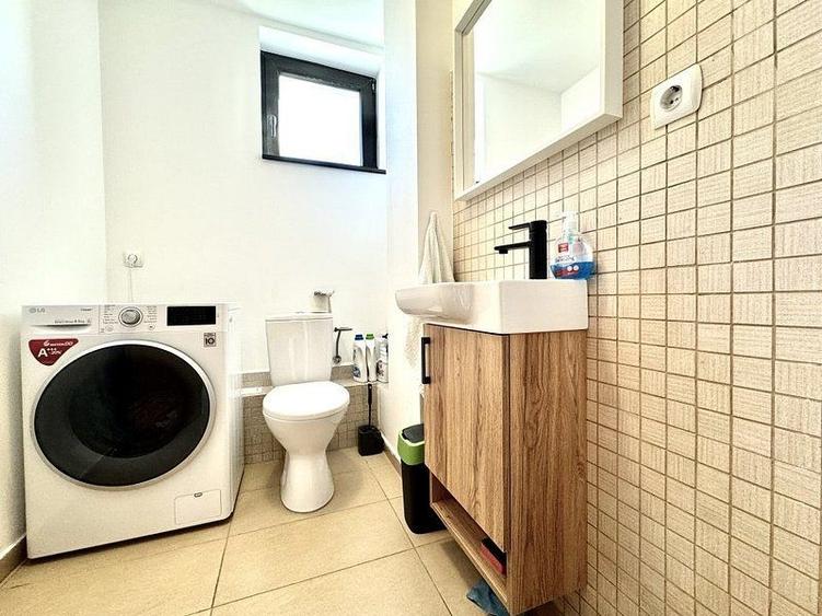 Casă individuală cu 4 camere cu Canalizare în Dumbrăvița
