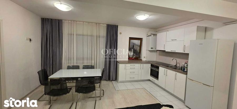 Apartament cu 3 camere semidecomandat, mobilat în Florești