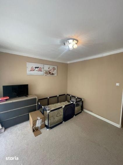 Apartament cu 3 camere în Traian