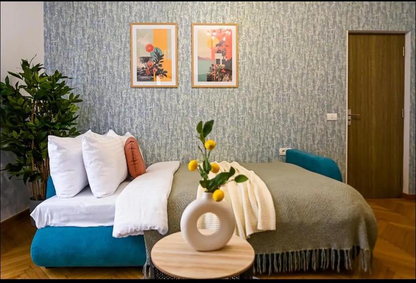 Apartament cu 2 camere semidecomandat în P-ța Romană