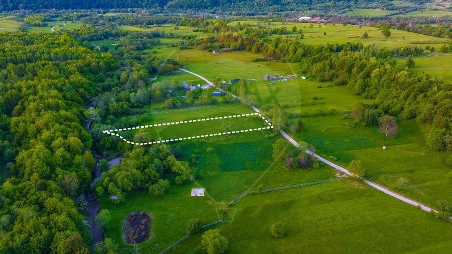 Teren agricol extravilan de 3000 mp, în Șinca Nouă
