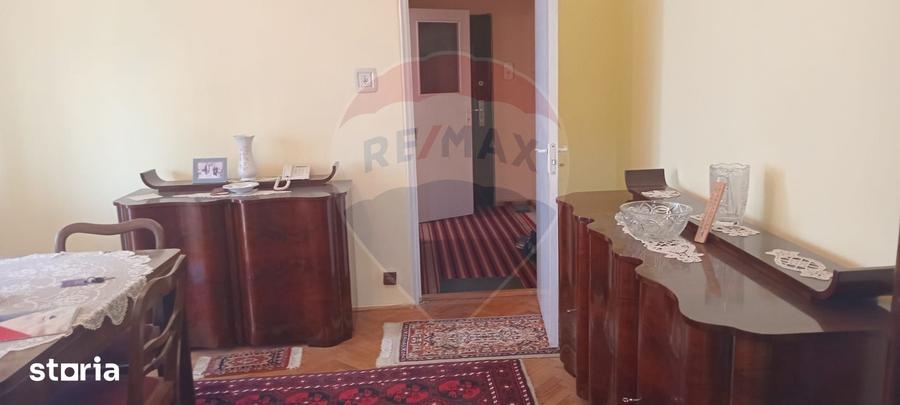 Apartament cu 2 camere semidecomandat în Aurel Vlaicu