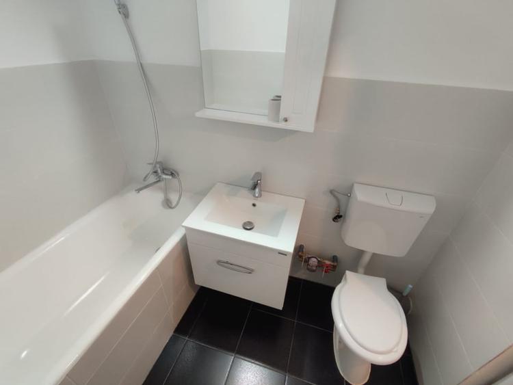 Apartament cu 2 camere decomandat în Nicolina