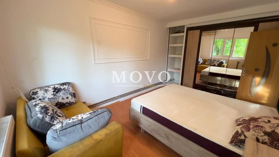 Apartament cu 3 camere decomandat, mobilat în Lipovei