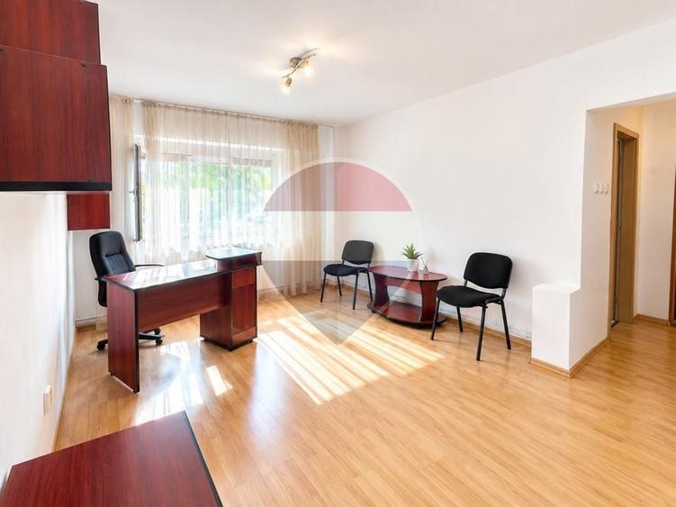 Apartament cu 2 camere, mobilat în Centrul Civic