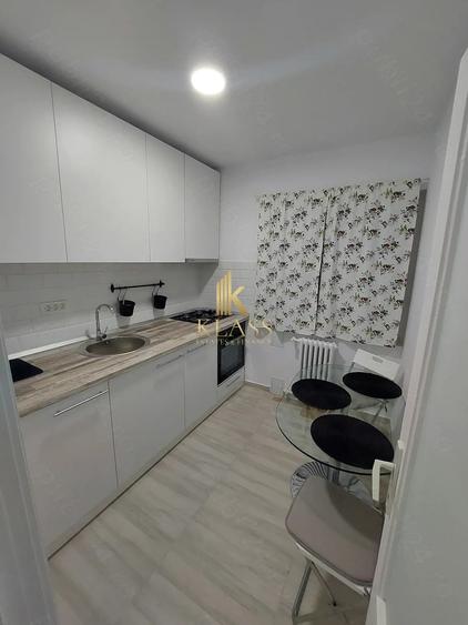 Apartament cu 2 camere decomandat, mobilat în Gara de Nord
