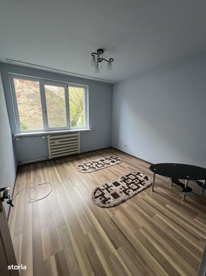Apartament cu 2 camere semidecomandat în Calea București