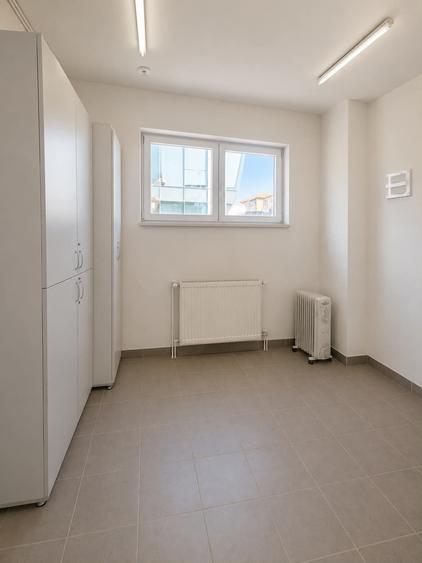 Spațiu comercial, de 434 mp, în Decebal