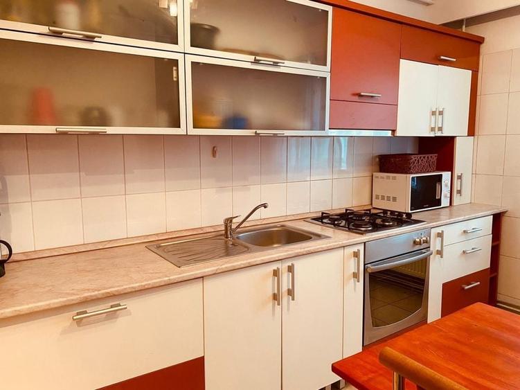 Apartament cu 2 camere decomandat în Exterior Vest