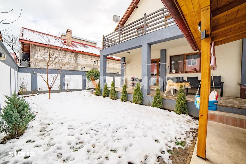 Casă cu 5 camere cu Teren 300 Mp în Sânpetru